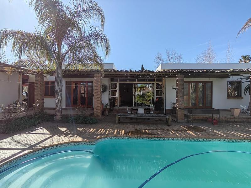 5 Bedroom Property for Sale in Prince Alfred Hamlet Western Cape